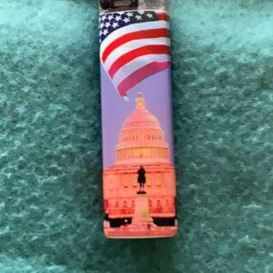 Patriotic Lighter with US Capitol Design